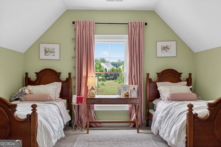Lake views, low traffic, and luxury finishes in the heart of - photo 18