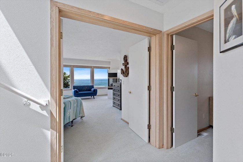 SPECTACULAR OCEAN VIEW HOME IN DESIRABLE ROADS END! Enjoy - photo 30