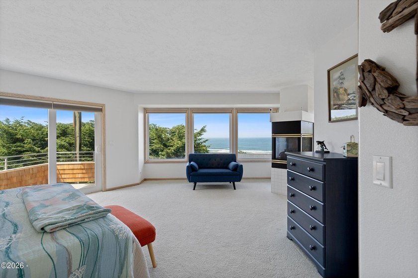 SPECTACULAR OCEAN VIEW HOME IN DESIRABLE ROADS END! Enjoy - photo 31
