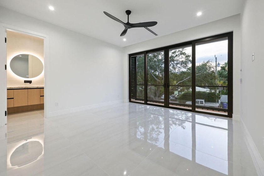 A refined take on modern luxury with fresh compositions enhanced - photo 33