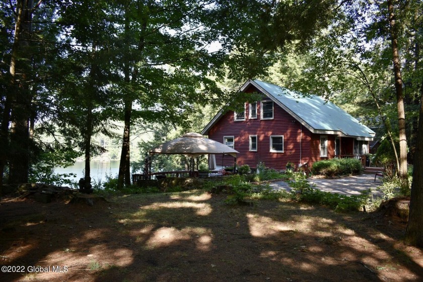 15 Lake Shore Road, Lake Luzerne, NY 12846, 2751011