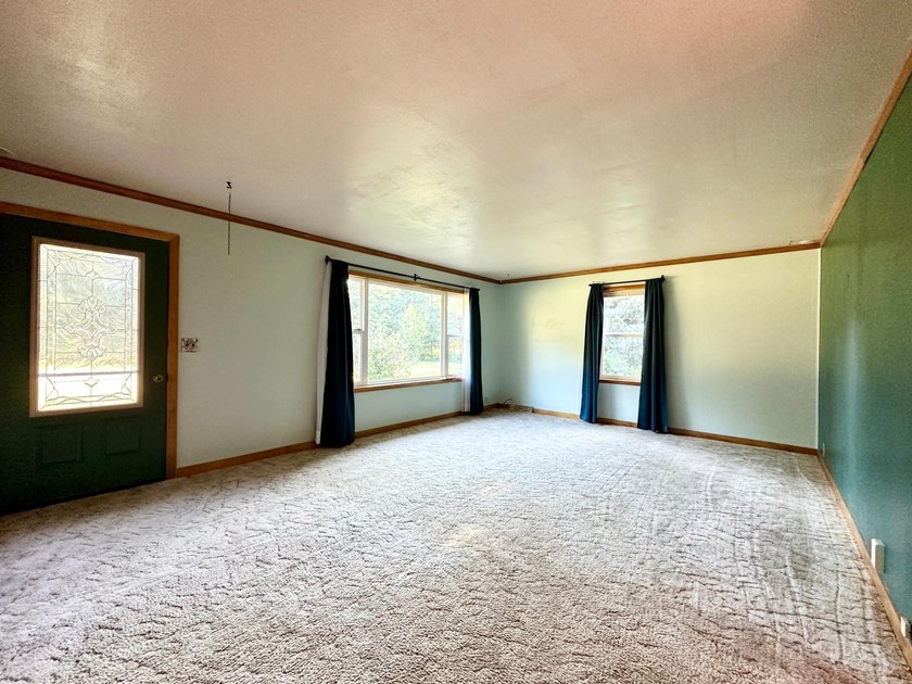 Welcome to this well-maintained 2-bedroom, 1-bath ranch nestled - photo 9