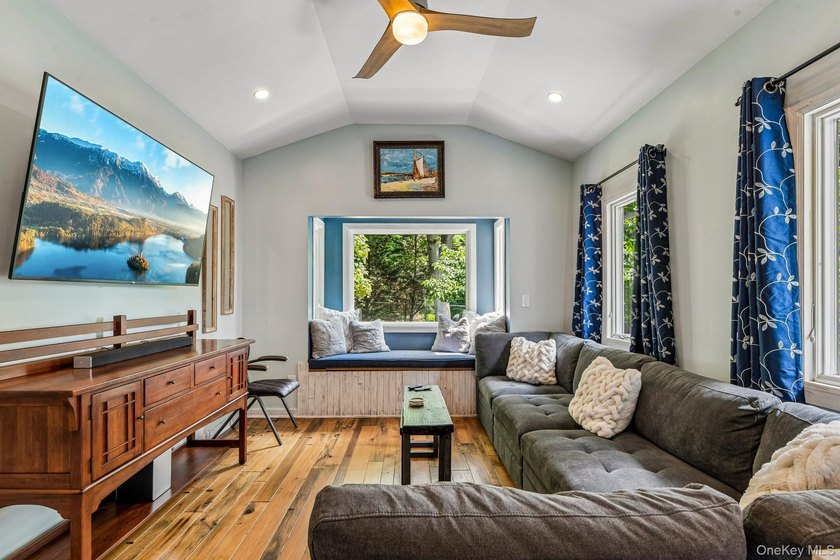 Nestled in the highly desirable Archer Woods Development, this - photo 9