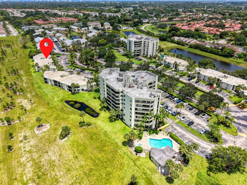 Wonderfully renovated 2 bedrooms, 2 bath condo unit in great - photo 47