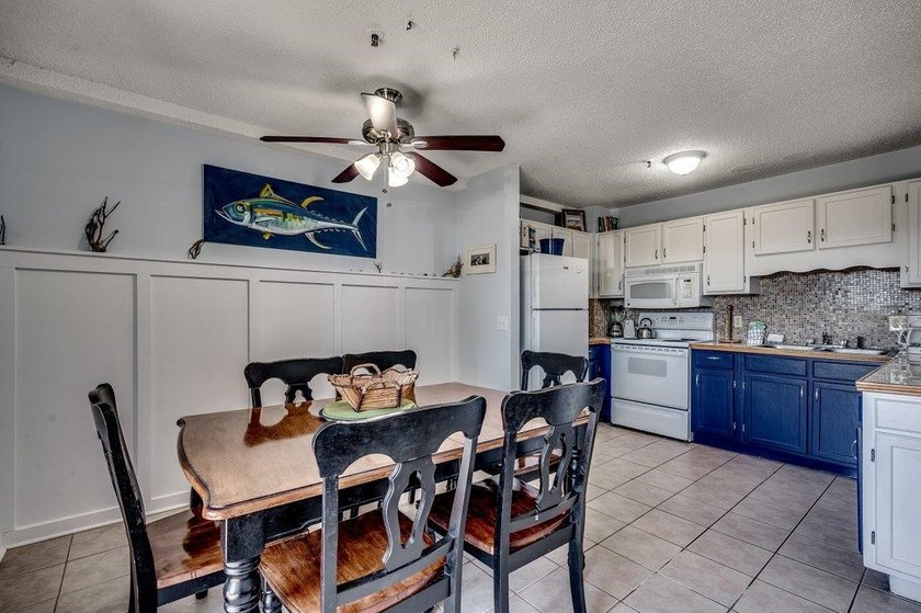 Enjoy the ultimate convenience of this first-floor condo in - photo 9