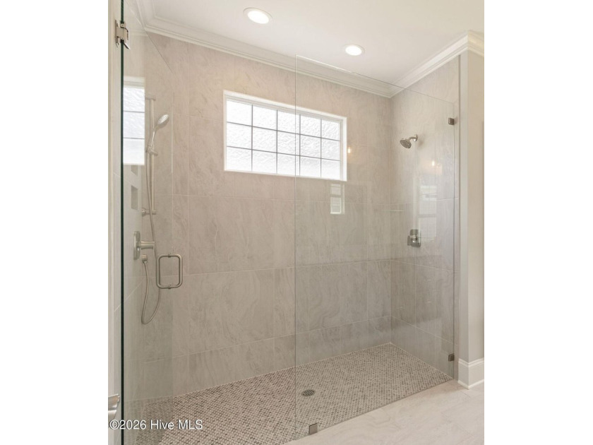 Luxury Coral Bay design by Horizon Homes in Barrington Place - photo 15