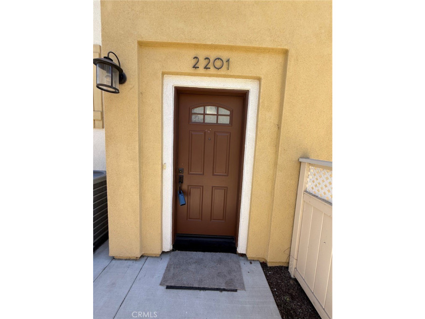 Welcome to this stunning townhome in the lovely Arlington Pointe - photo 3