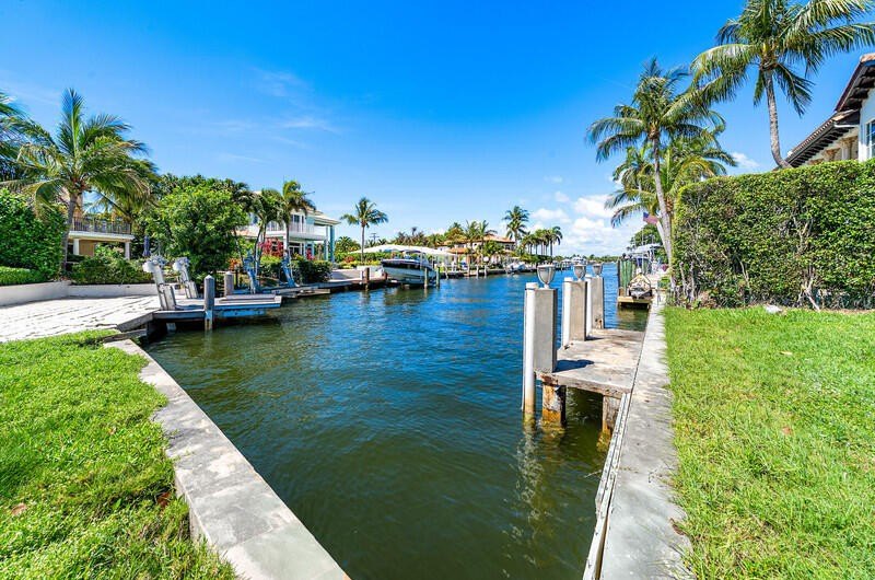 Renderings included for a brand-new luxury waterfront residence - photo 3