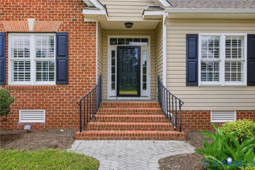 Welcome to 7900 Glendale Estates Dr, a beautifully renovated - photo 3