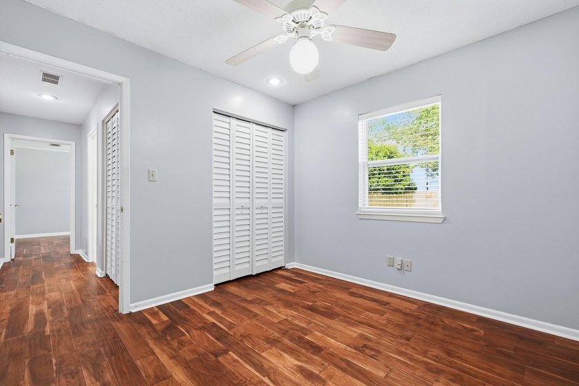 Well-maintained ranch-style home located in the heart of Destin - photo 22