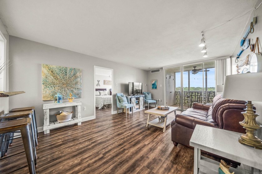 THE BEST DEAL IN BEACON MANOR! Welcome to your perfect lake - photo 7