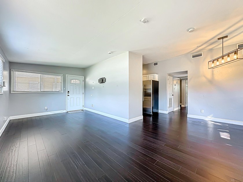 3 bedroom on nearly a quarter acre with no HOA and a real path - photo 6