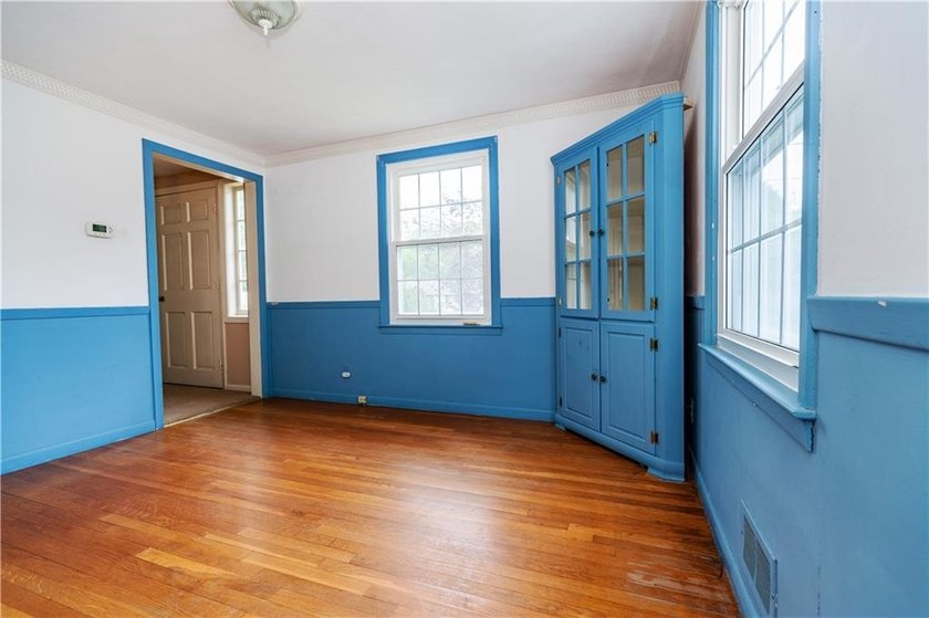 Opportunity awaits in this classic 3-bedroom, 1.1-bath Colonial - photo 9