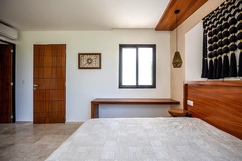 Discover this exceptional 1-bedroom lock-off condo for sale in - photo 3