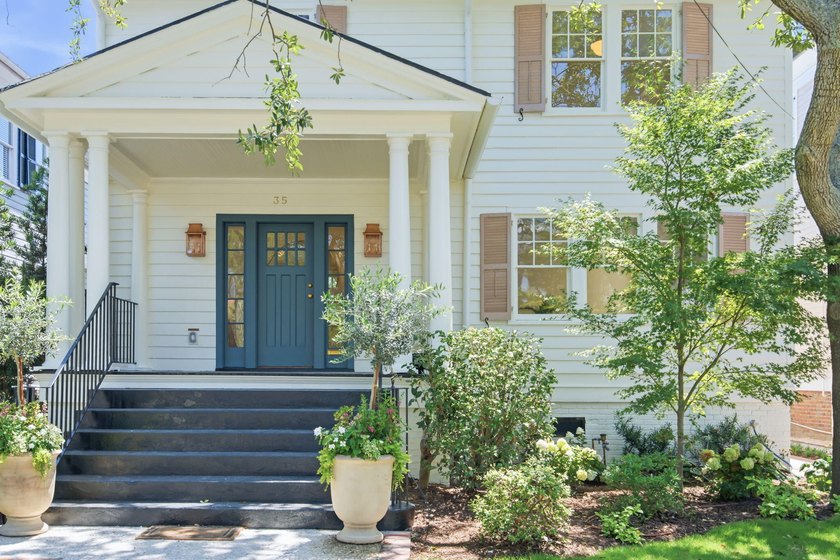 Welcome to 35 Gibbes Street, a historic Charleston residence - photo 7