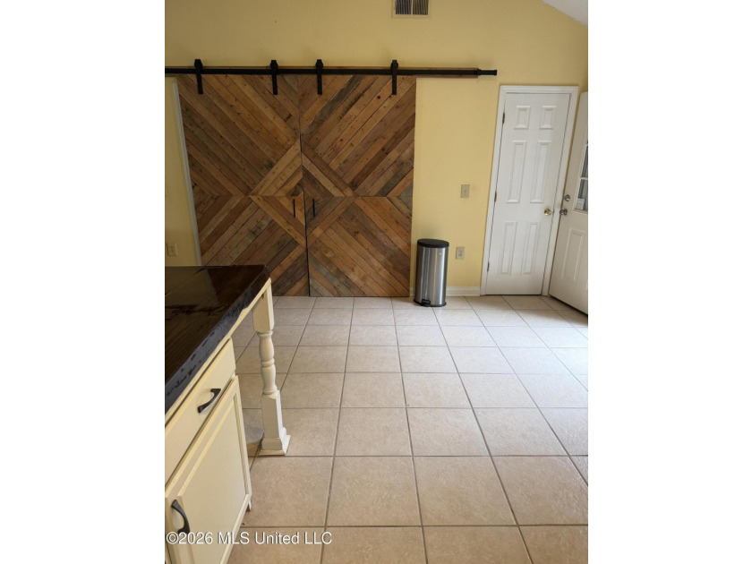 This home features an open floor plan, lots of shade from the - photo 22