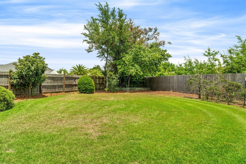 Welcome to this beautifully maintained all-brick home tucked - photo 44