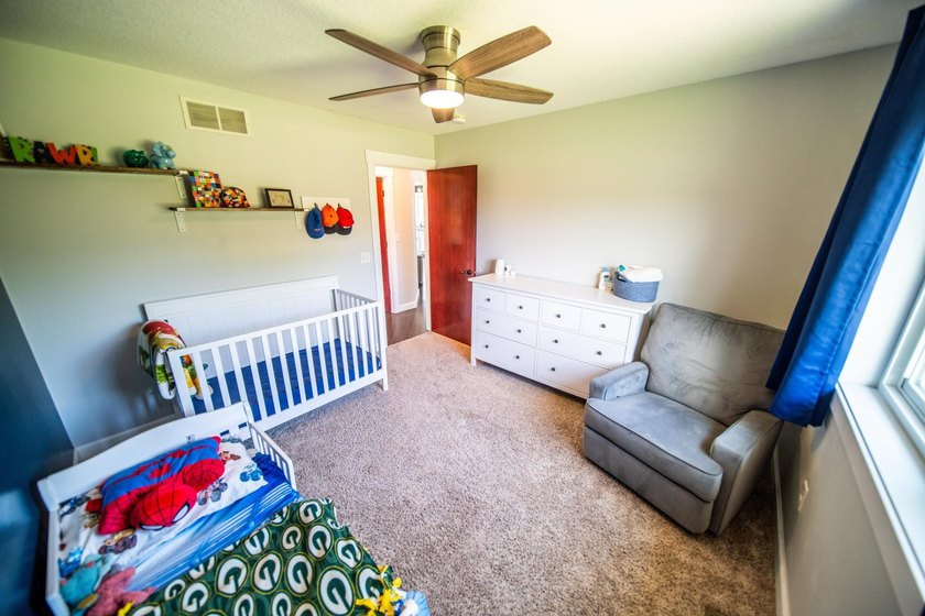 Welcome home to this beautifully maintained 3-bedroom, 2-bath - photo 14
