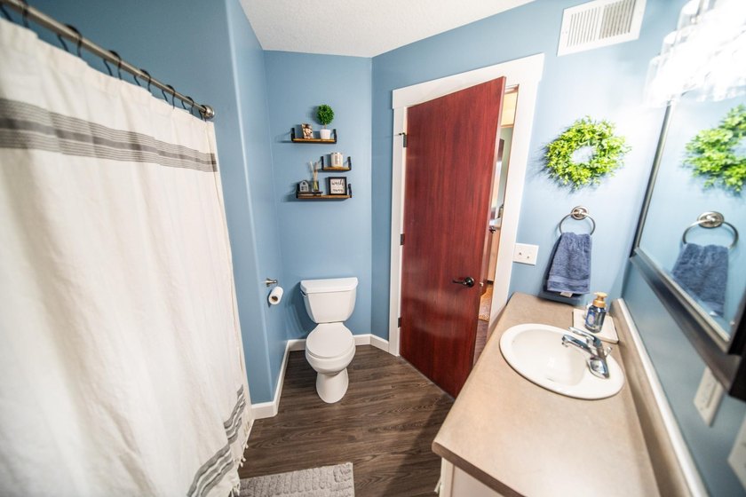 Welcome home to this beautifully maintained 3-bedroom, 2-bath - photo 17