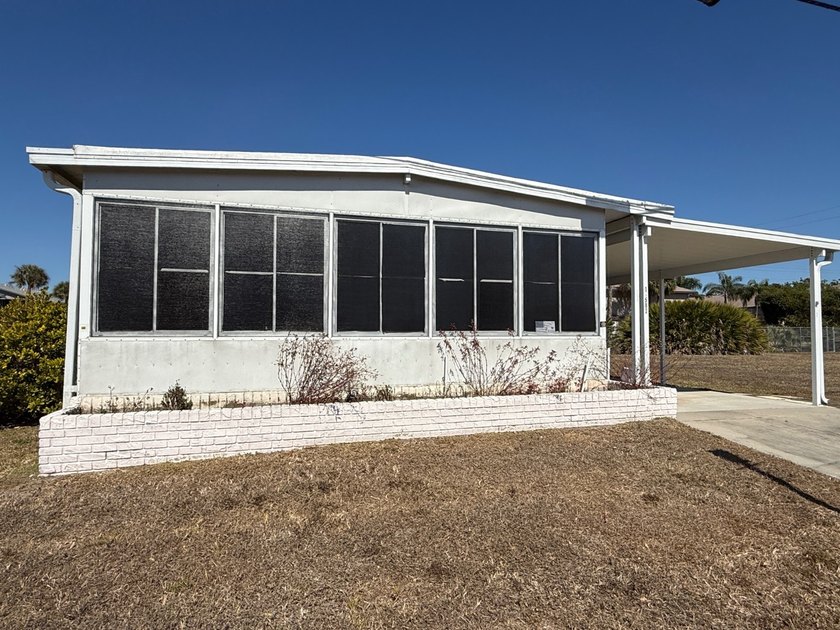 Located in Old Bridge Village, a vibrant, gated, 55+ boating - photo 12