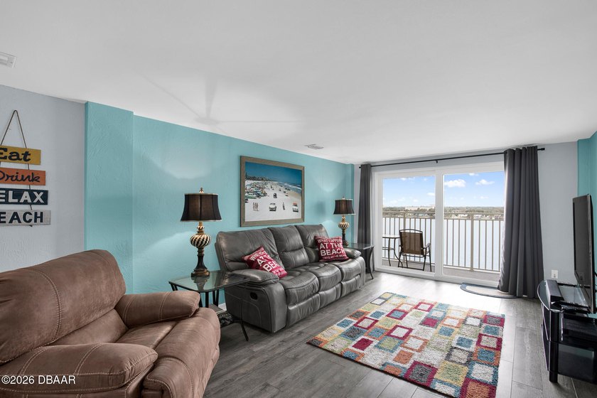 Beautiful completely furnished condo on the 7th floor. The - photo 14