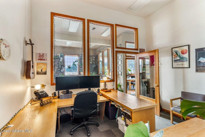 Introducing a prime commercial opportunity in the heart of - photo 18