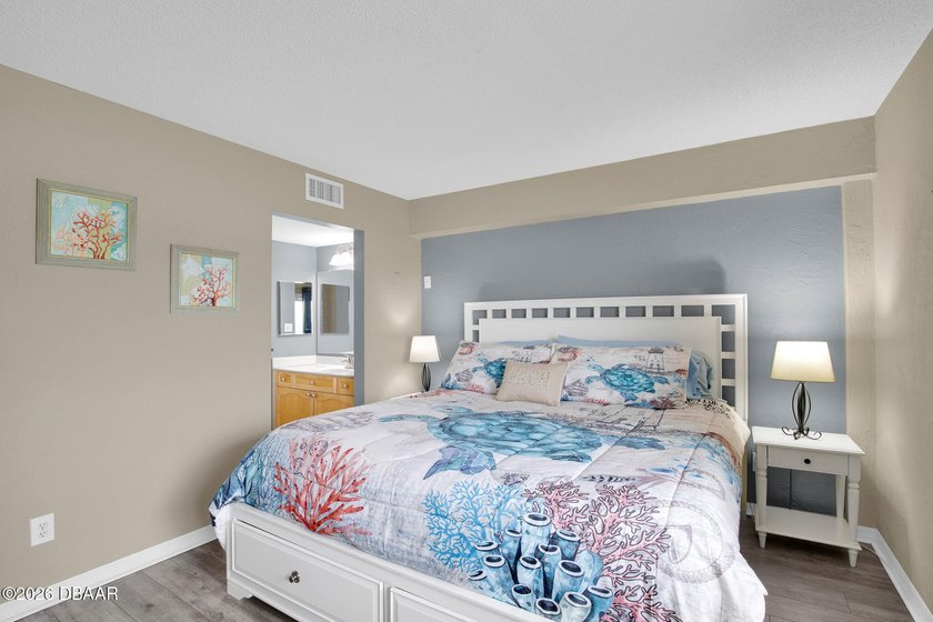 Beautiful completely furnished condo on the 7th floor. The - photo 19