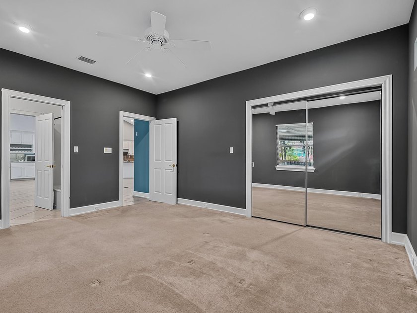 NEW ROOF with acceptable offer! Custom All-Brick Pool Home in - photo 21