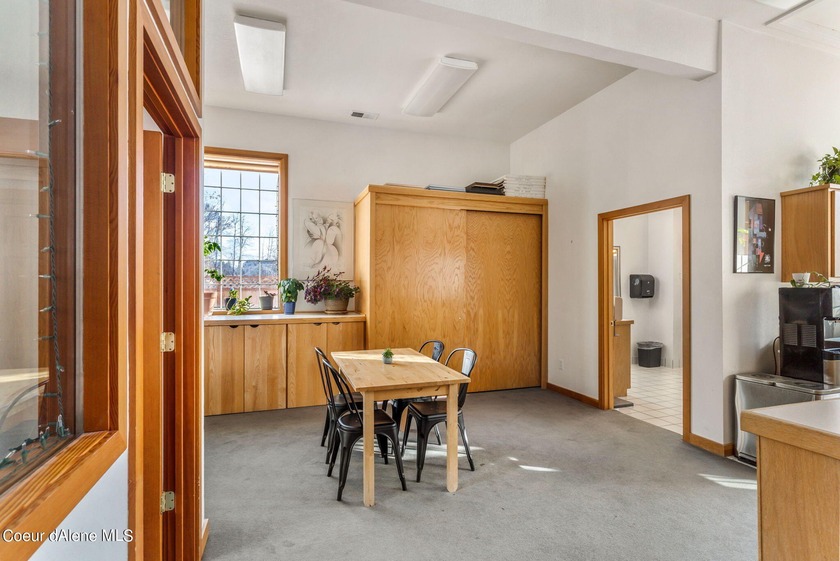 Introducing a prime commercial opportunity in the heart of - photo 24