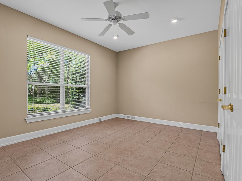 NEW ROOF with acceptable offer! Custom All-Brick Pool Home in - photo 24