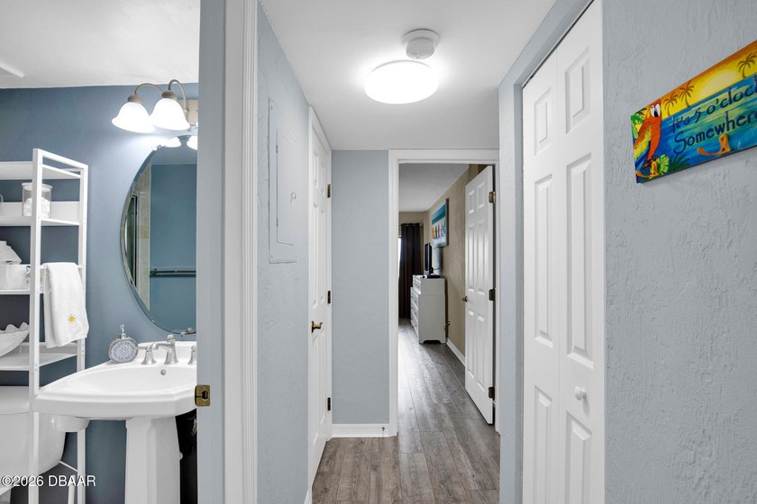 Beautiful completely furnished condo on the 7th floor. The - photo 29