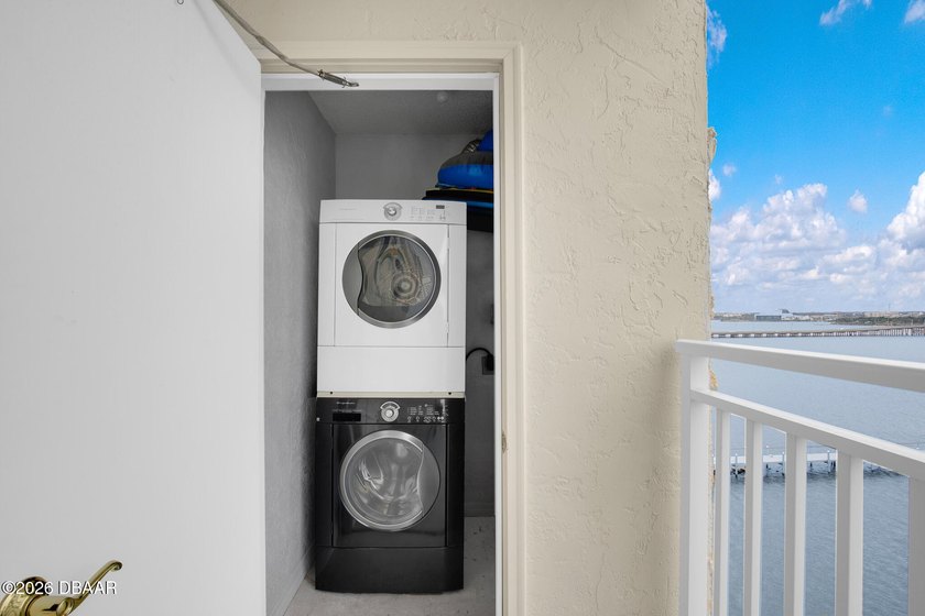 Beautiful completely furnished condo on the 7th floor. The - photo 33