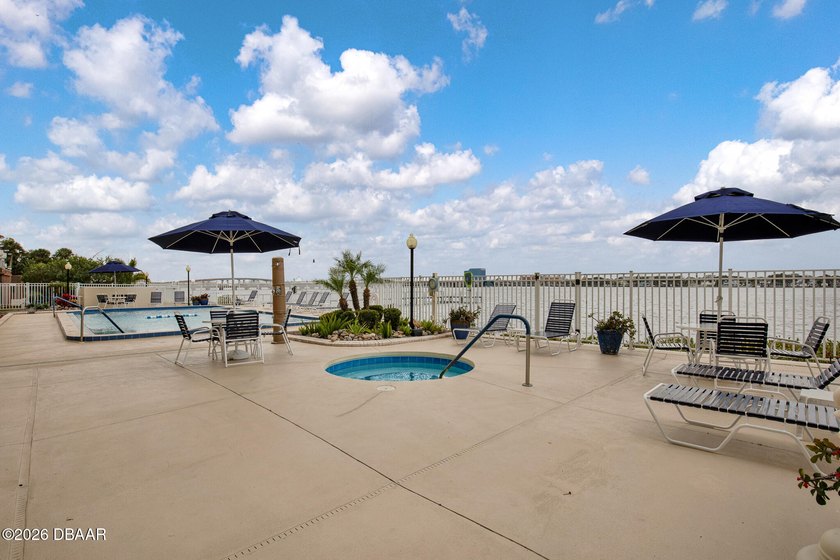 Beautiful completely furnished condo on the 7th floor. The - photo 47