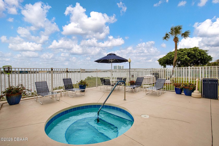 Beautiful completely furnished condo on the 7th floor. The - photo 48