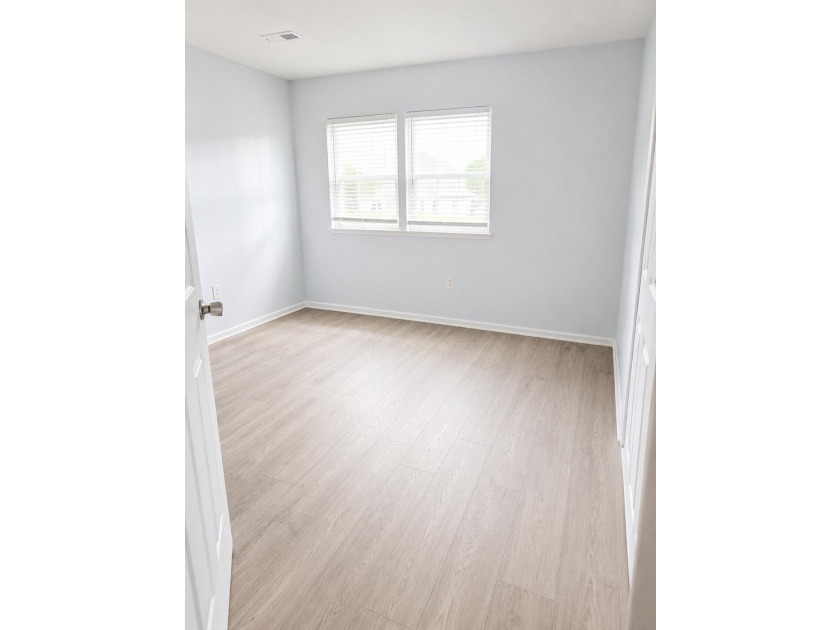 TWO HOUSES FOR THE PRICE OF ONE!! Unique Investment - photo 4