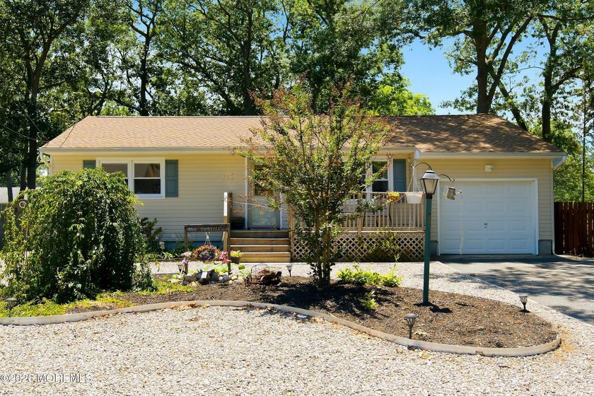 **RARE opportunity! This home is currently used as a 5-BEDROOM - photo 2