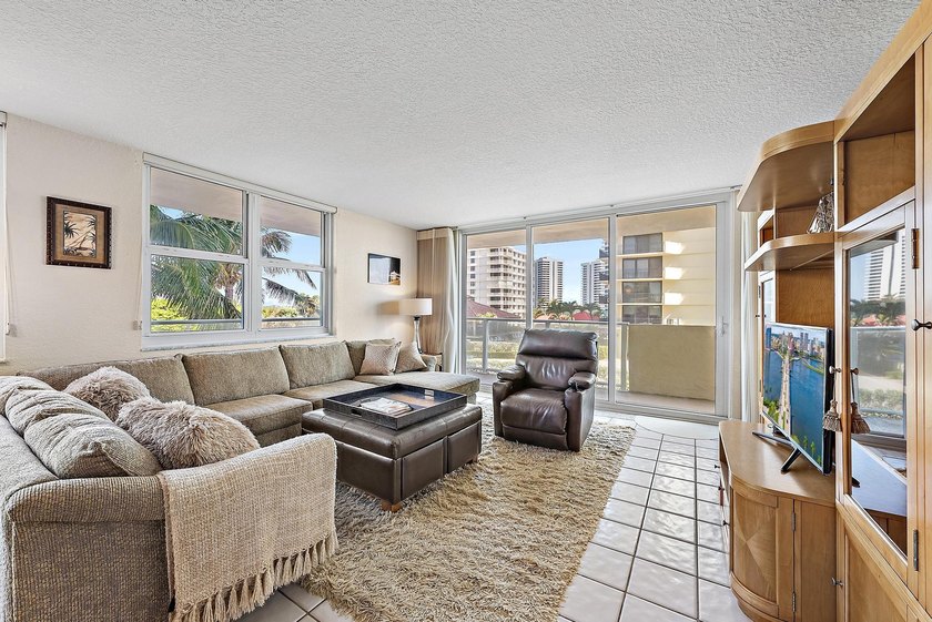 If you've been looking for that affordable condo on the beach - photo 6