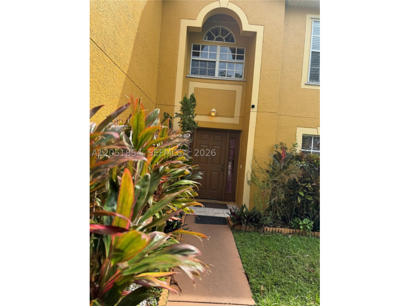 Spacious 4BR/3BA home in the desirable Floresta Pointe community - photo 47