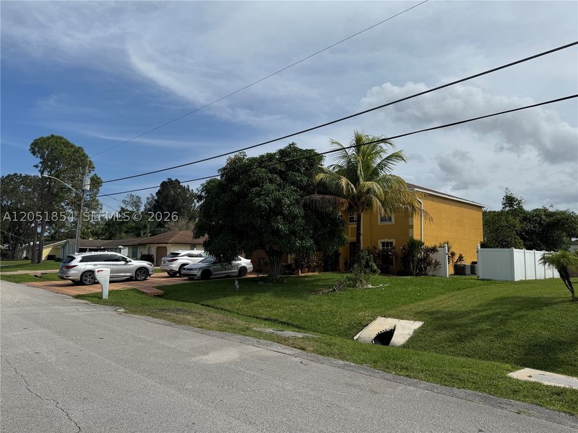 Spacious 4BR/3BA home in the desirable Floresta Pointe community - photo 49