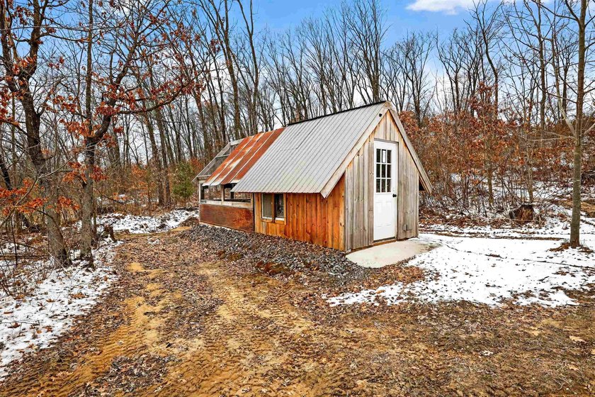 Unrivaled Security Meets Rustic Elegance on 17 acres with - photo 10