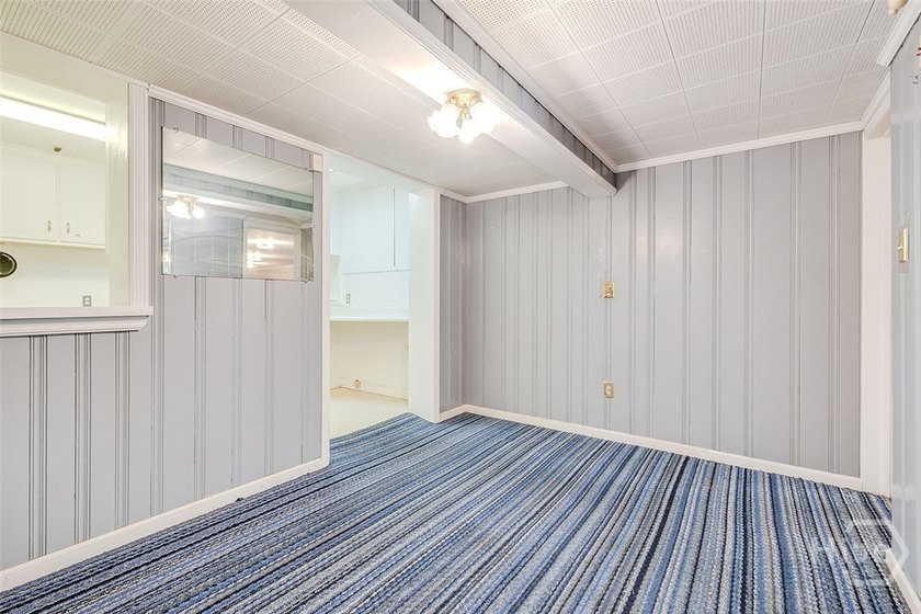 Located in the heart of Midtown Savannah just steps from - photo 12