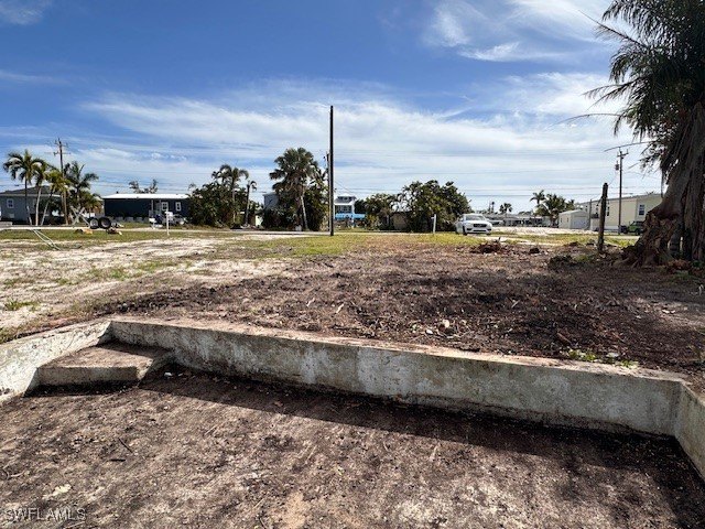 This is the least expensive gulf access lot, without going - photo 3