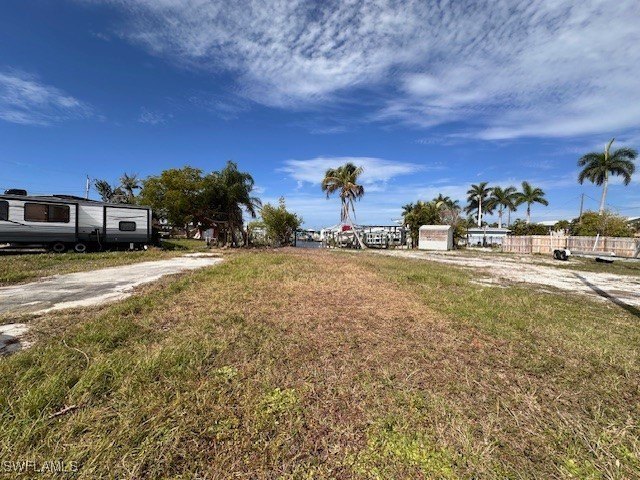 This is the least expensive gulf access lot, without going - photo 6