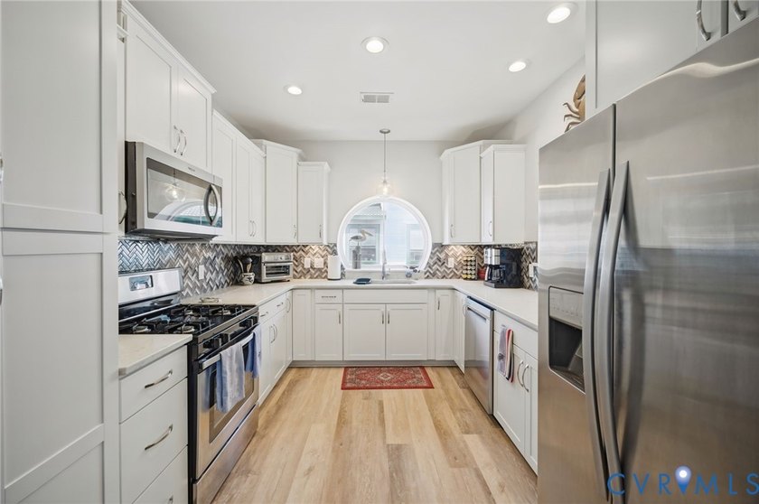 This gorgeous condo is located in one of Virginia Beach's - photo 10