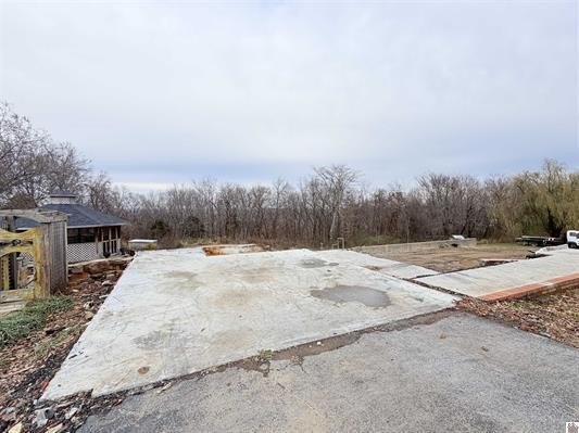 This prime piece of land located in a secluded subdivision - photo 5