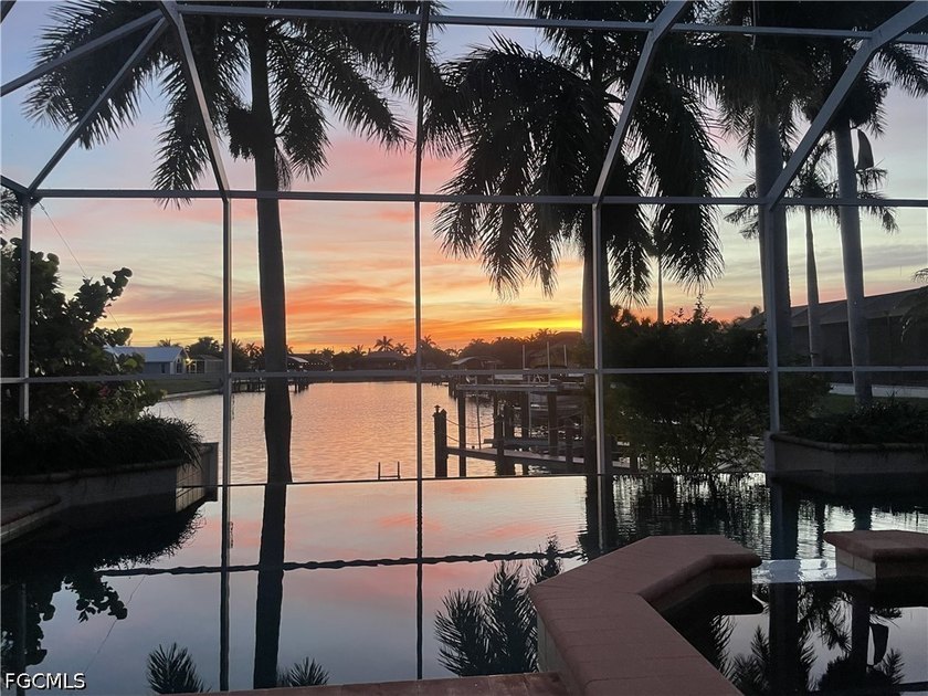 Just Reduced! Don't miss this outstanding 4 Bed / 2 Bath Gulf - photo 5