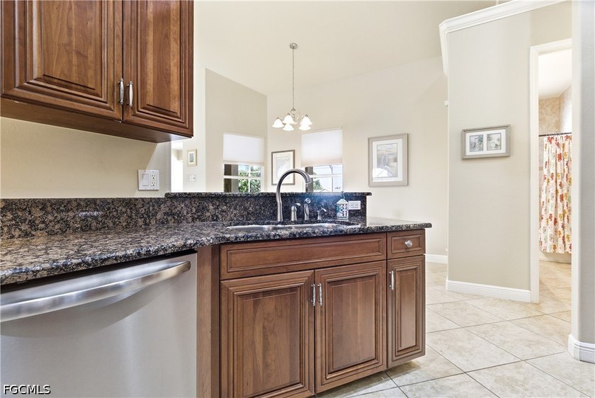 Just Reduced! Don't miss this outstanding 4 Bed / 2 Bath Gulf - photo 9