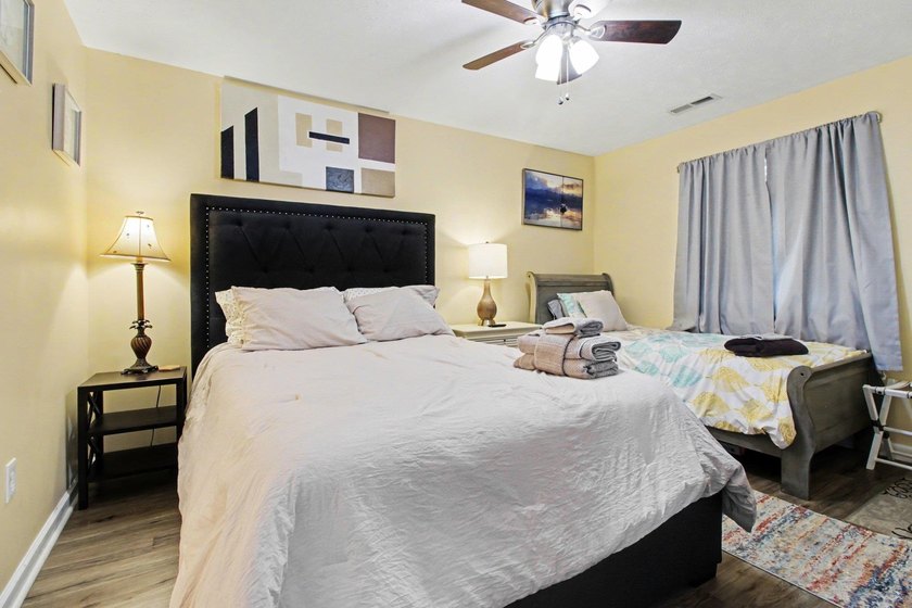 Located in the highly sought-after River Oaks community, this - photo 11