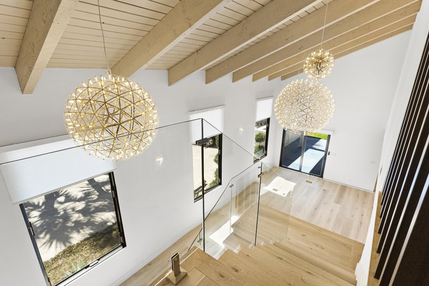 Coastal luxury meets modern perfection in this absolutely - photo 11