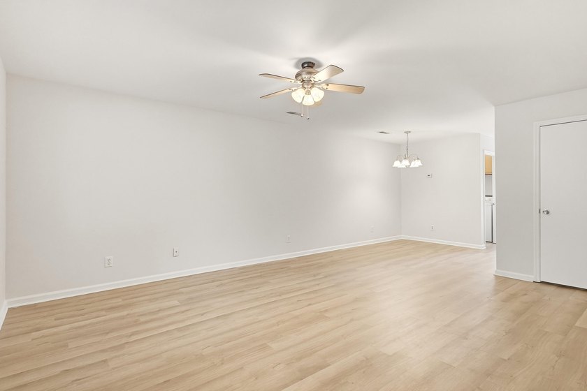 Welcome home to this charming 2-bedroom, 1.5- bath townhome in - photo 5